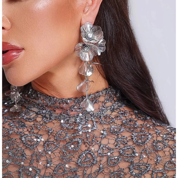 Zara Famous Kate Middleton Cascading Silver  Dangle Earrings - Picture 4 of 6